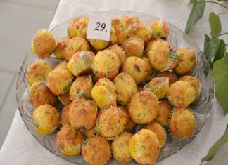 Snidlinges-sonkás-sajtos minimuffin