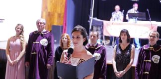 Báloztak a kőszegi borkedvelők