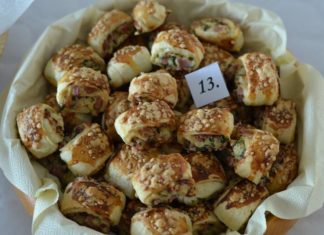 Medvehagymás-sonkás falatkák