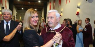 Hajnalig mulattak a hegy levének barátai Kőszegen