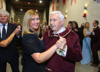 Hajnalig mulattak a hegy levének barátai Kőszegen