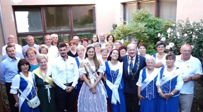 Új arculattal, logóval állt elő a csepregi közösség a jubileumra
