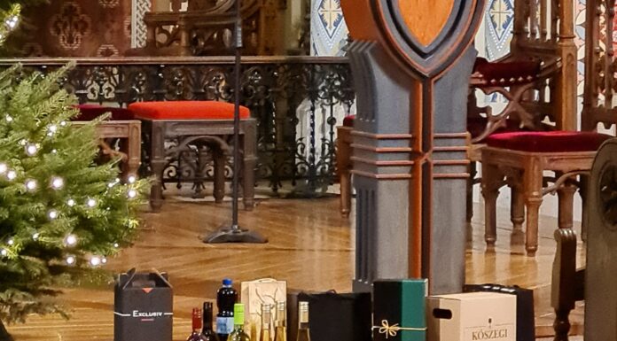 Megáldották a kőszegi borokat