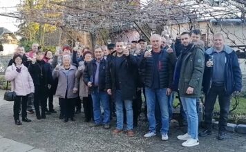 Koccintással búcsúztak a 2021-es évtől Csepregen