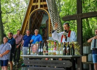 Gyepűtiprás a szőlőhegyen: megvan Csepreg és a borbarátok bora