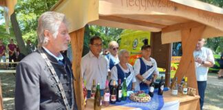 Zarándokok szentmiséje és szoborszentelés a Peruska Mária-kápolnánál