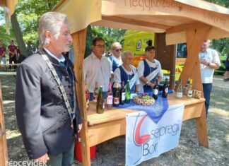 Zarándokok szentmiséje és szoborszentelés a Peruska Mária-kápolnánál