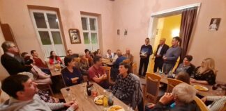 Petrovics István 30. alkalommal viszi április 24-én bemutatni a szőlőhajtásokat