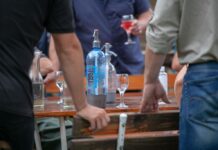 Vörösmarty: Fölfelé megy a borban a gyöngy, jól teszi…”